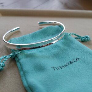 Tiffany & Co "T & Co" 925 Sterling silver bangle bracelet 14gr (New)